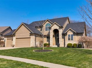 9333 Wickham Dr, Johnston, IA 50131