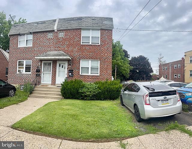 1st image of 941 Afton St