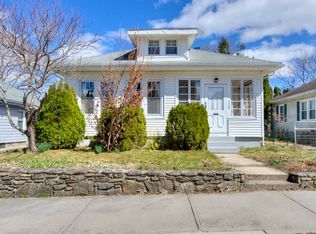 123 Dana Ave, Worcester, MA 01604