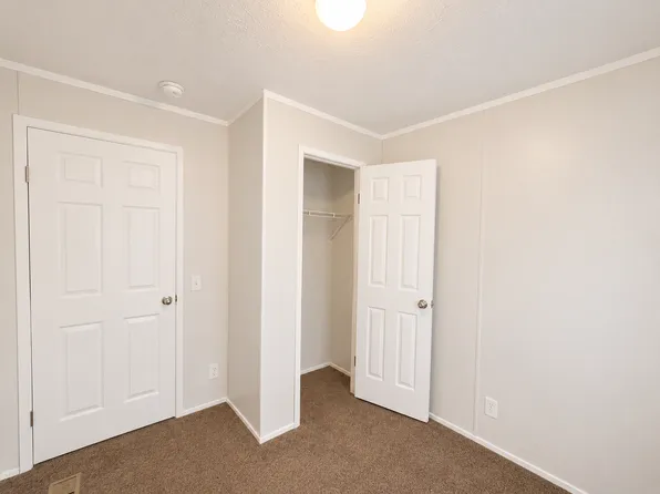 2 E Manor St #2B, Oxford, MI 48371