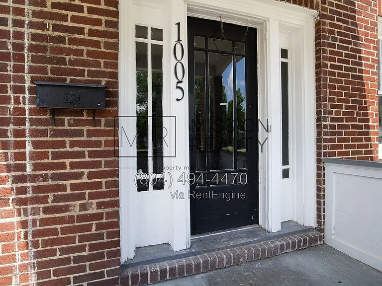 1005 Bank St — Photo 3