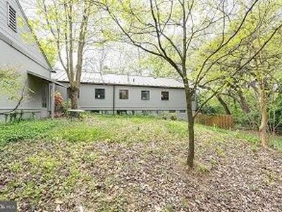 9120 Le Velle Dr, Chevy Chase, MD, 20815