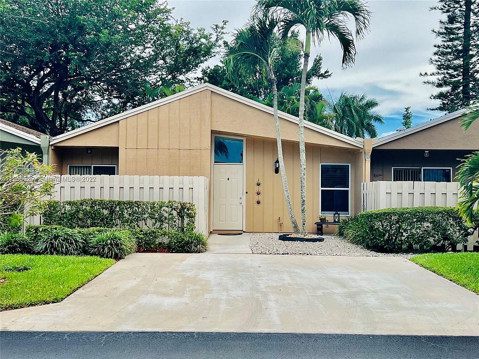 1st image of 22273 Woodborn Dr #22273