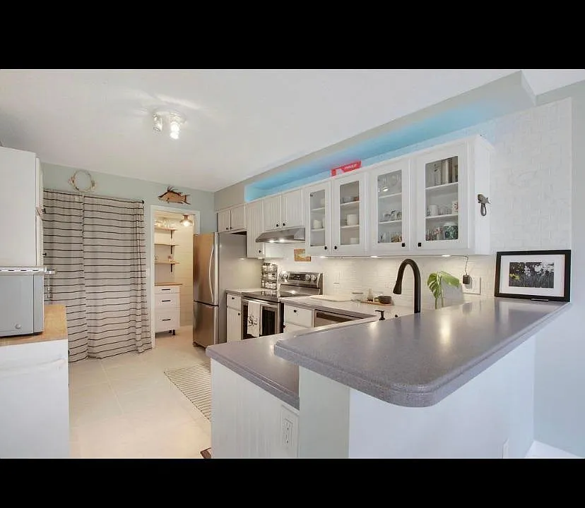 Maplecrest Cir
