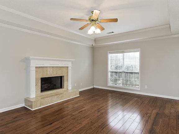 2nd image of 1303 Dorchester Dr