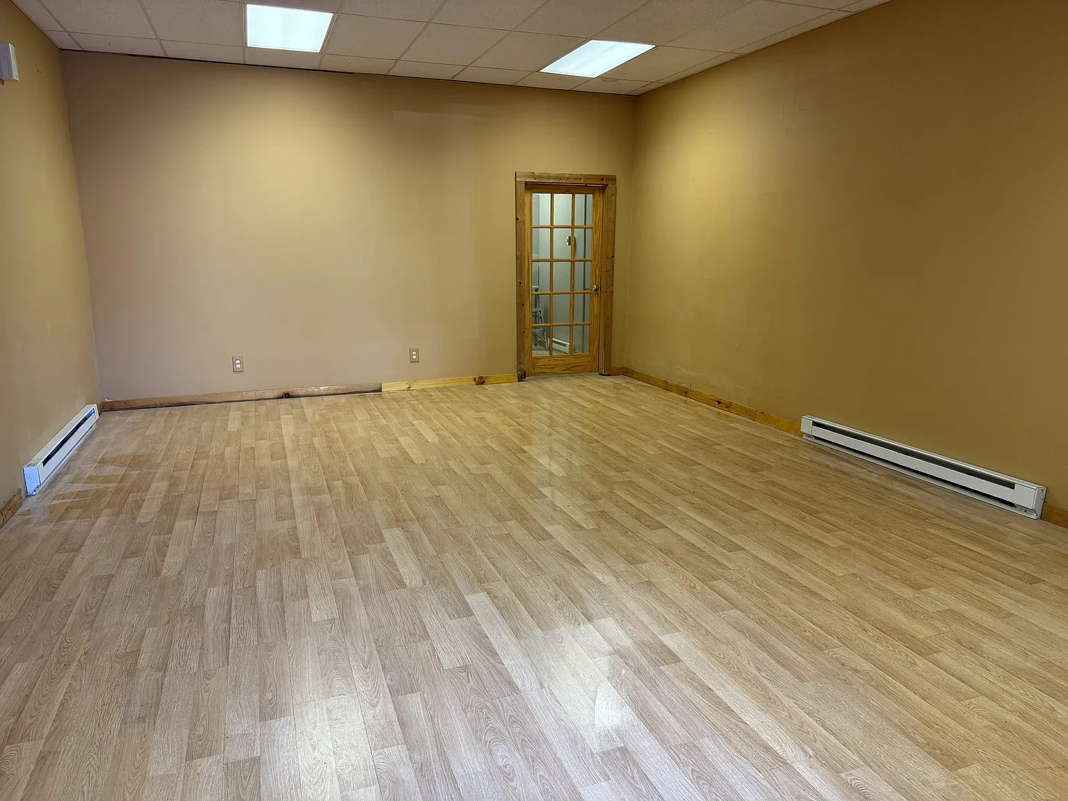 15 North Lake Avenue - Commercial — Photo 2