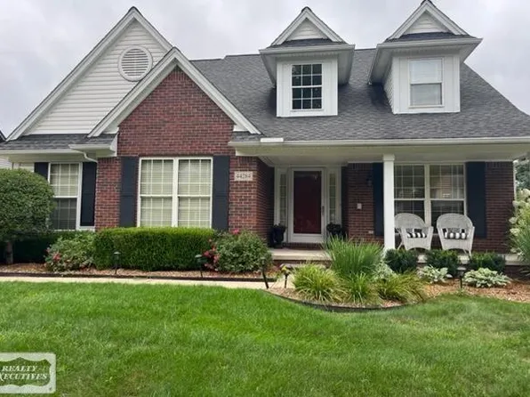 44284 La Domain Dr, Sterling Heights, MI 48314