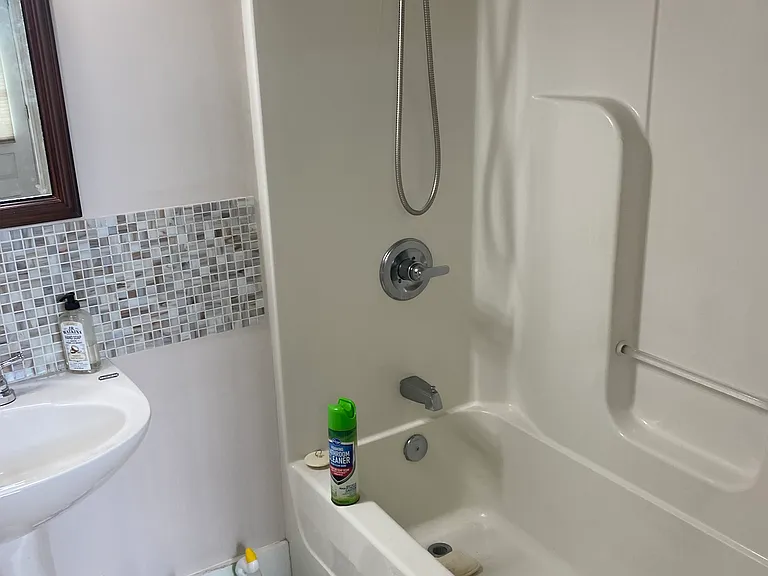 140 E Glenwood Ave #212 — Photo 12
