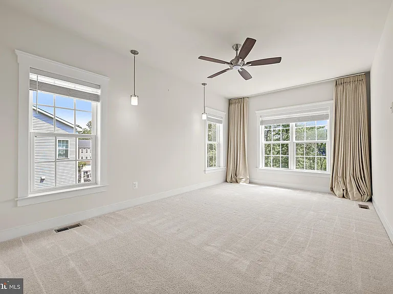 212 Upper Brook Ter — Photo 20