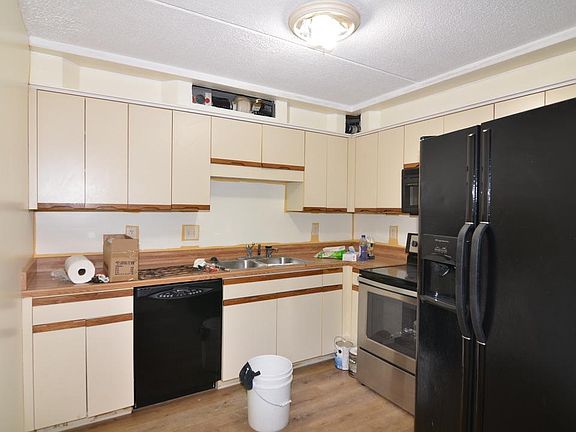 2nd image of 200 Cove Way Unit 401