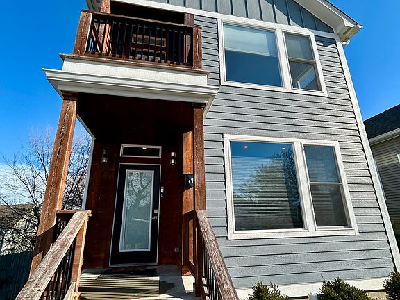 4th image of 2511 S Delaware St
