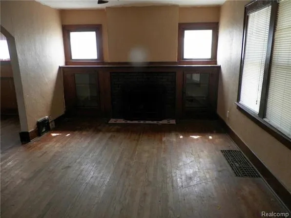 8314 N Saginaw Rd, Mount Morris, MI 48458