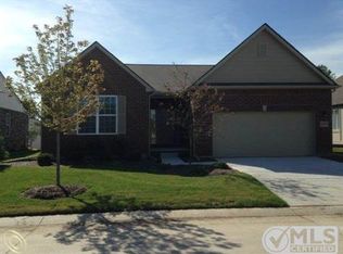 42853 Broadmoor Dr, Sterling Heights, MI 48313