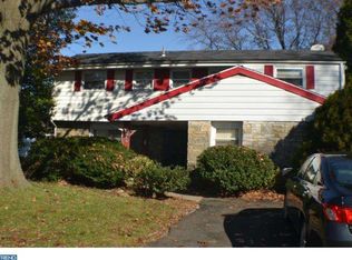 1469 Thornberry Rd, Wyncote, PA 19095