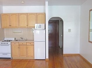242 E 33rd St, New York, NY 10016