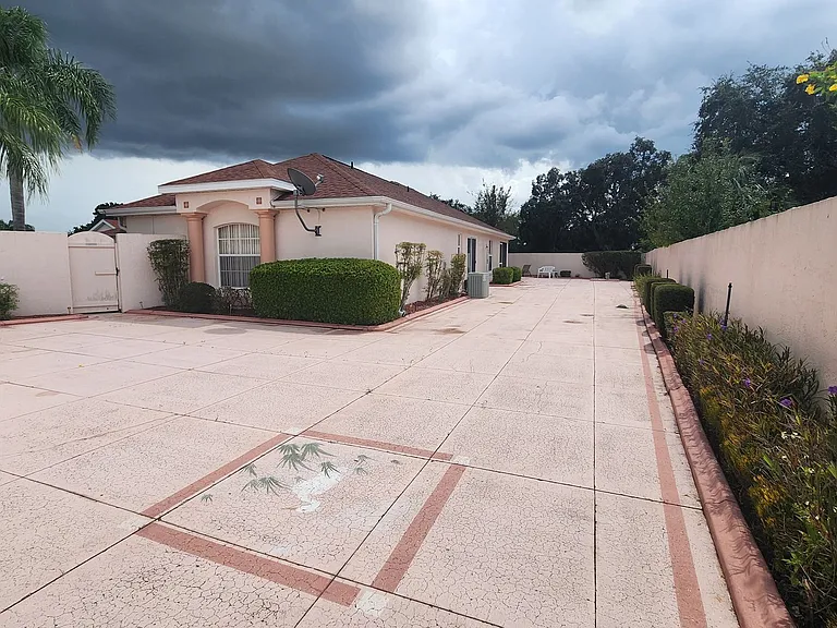 614 Delgado Ave — Photo 4