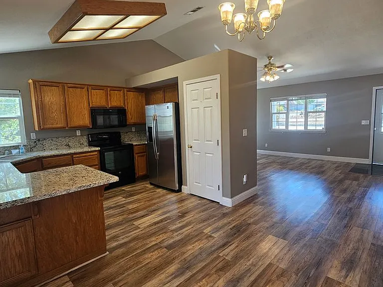 8080 Quartz Ln — Photo 8