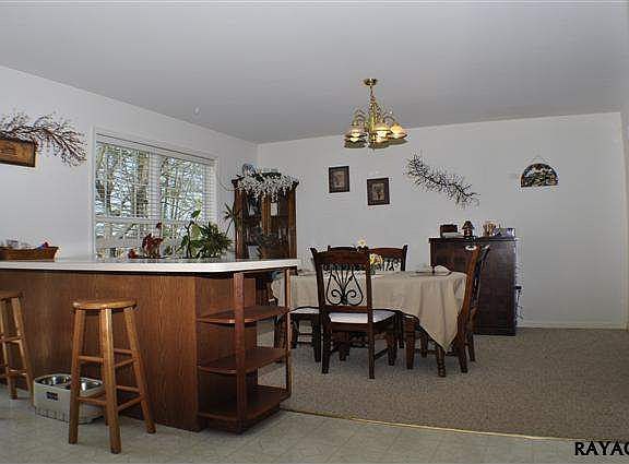 5th image of 1565 W Poplar Ter