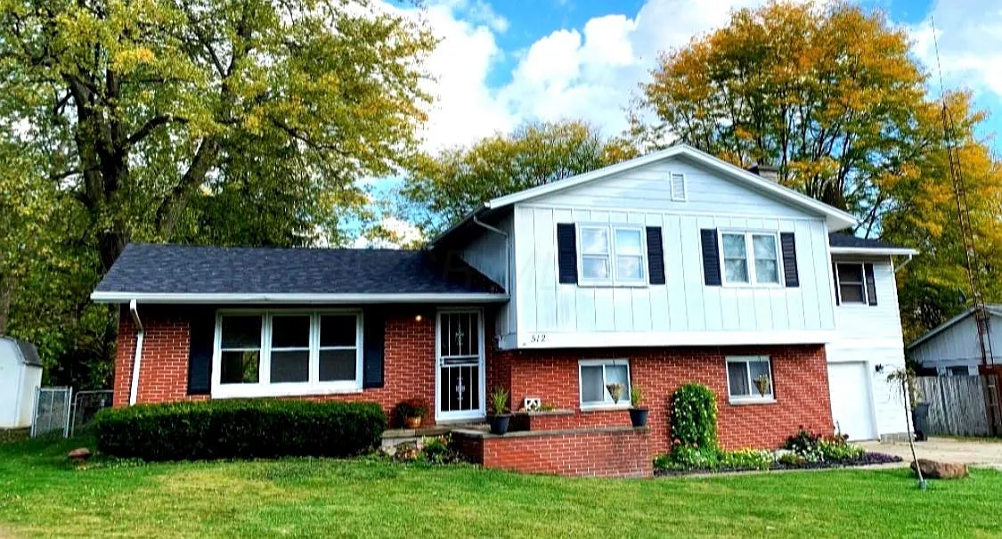 512 Brookwood Dr photo 1