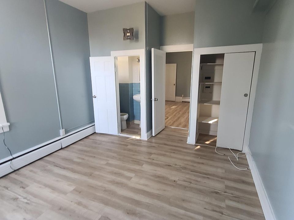 1st image of 131 East Ave