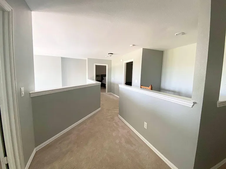 2125 Columbia Dr — Photo 19