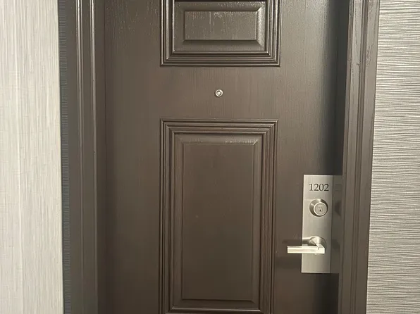 29 Pemberton Ave #1202, Toronto, ON M2M 4L5