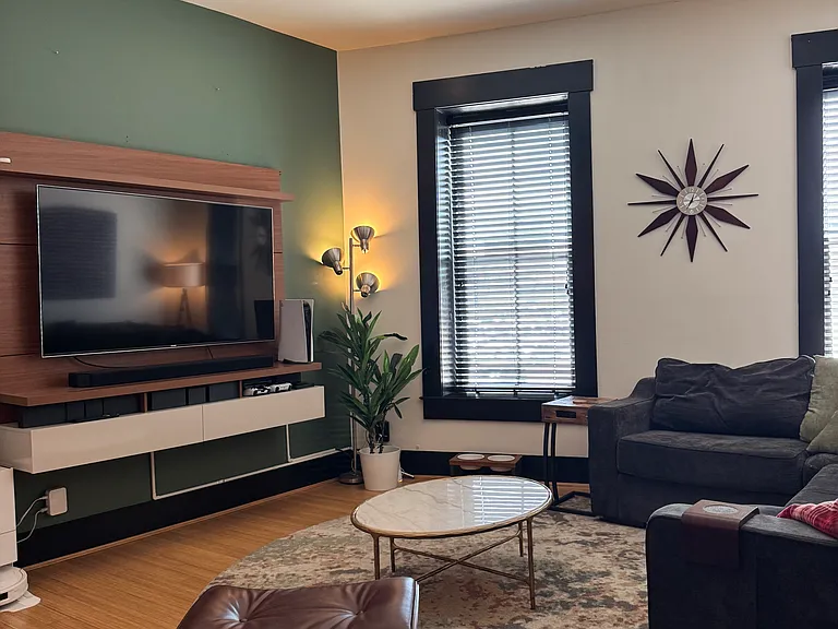 126 W Pike St #4 — Photo 3