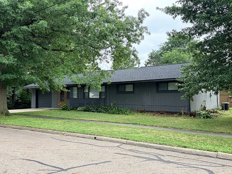 750 Dawson Rd — Photo 2