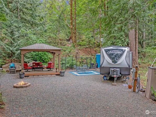 61 N Skokomish Drive, Hoodsport, WA 98548