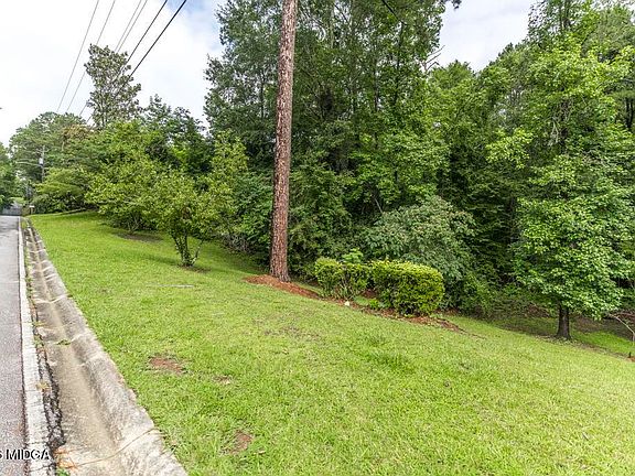 5th image of 1926 & 1934 Wood Valley Rd