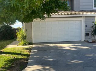 7645 Hillhurst Dr, Riverside, CA 92508