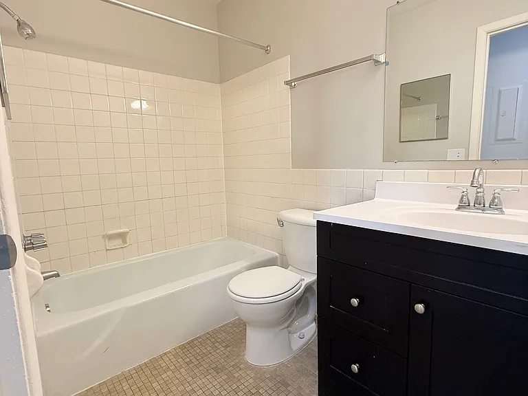 Edgerton Highlands Apartments — Photo 49