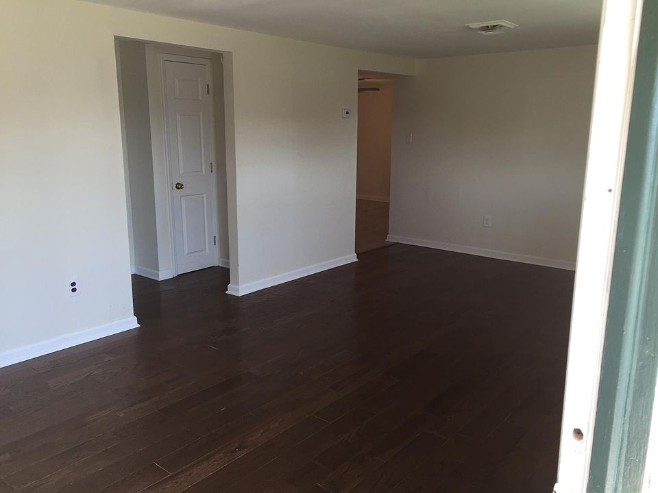 2nd image of 11 Railroad Ave #2