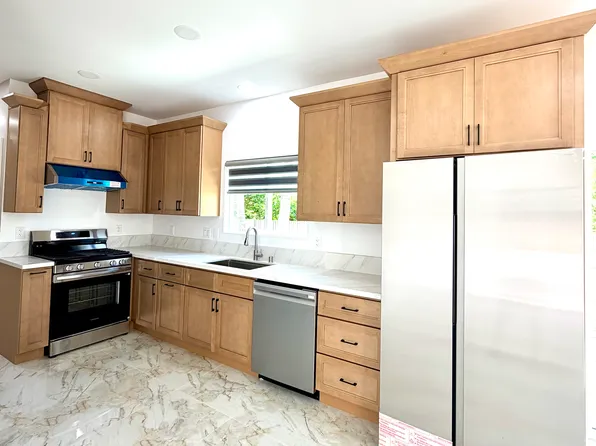 (undisclosed Address), Fountain Valley, CA 92708