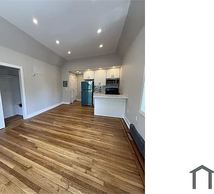 Studio, 600 sqft, $2,364 — Photo 2