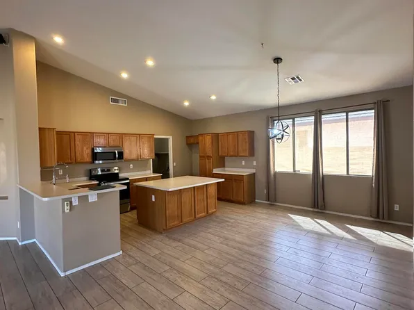 5818 W ALICE Avenue, Glendale, AZ 85302
