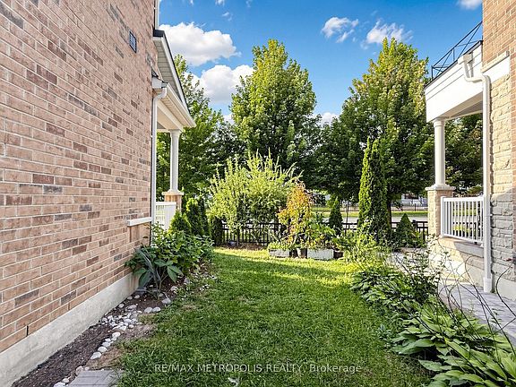 4th image of 84 Braebrook Dr