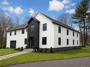 63 Cricchio Dr, Marlboro, NY 12542