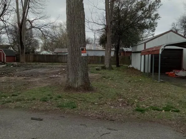 503 E 7th St, Portageville, MO 63873