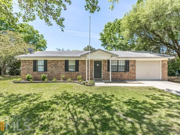 158 Summit Dr, Byron, GA 31008