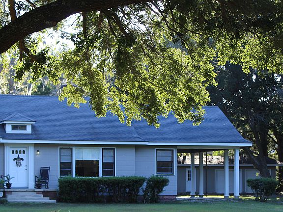 4th image of 245 De La Pointe Dr