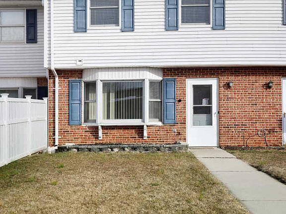 2nd image of 619 Victoria Dr
