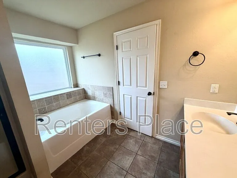 12620 Williamsport Ave — Photo 13