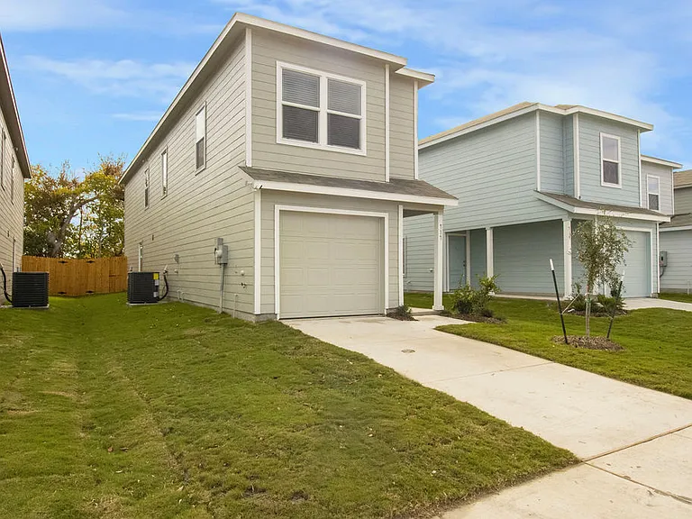 717 Sandhill Crane Ln — Photo 3