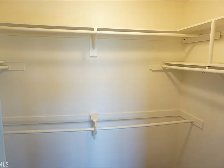 19584 Shadow Glen Cir — Photo 25