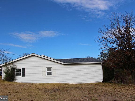3rd image of 775 Corner Rd
