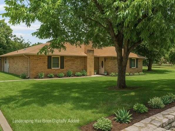 137 Chaparral Dr, Graham, TX 76450