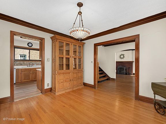 5th image of 3510 Rosemear Ave