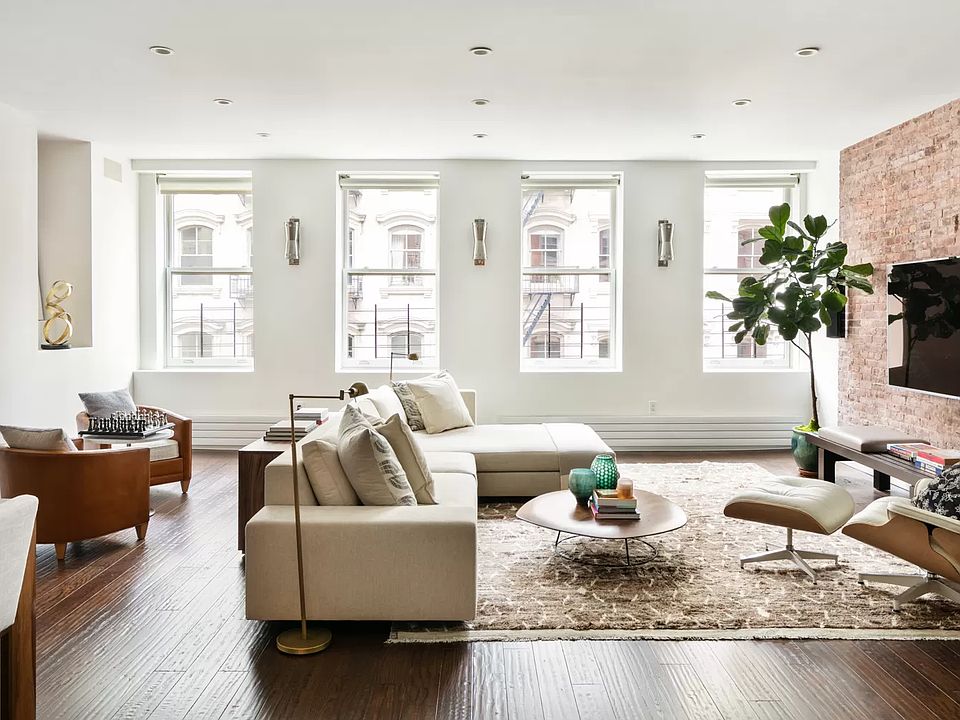 1st image of 54 Warren St APT 4