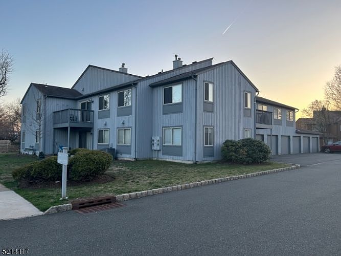 1st image of 204 Drake Ln #204